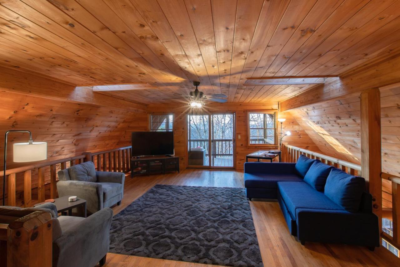 Treetops Cabin Easy To Asheville With Fast Wifi And Great View Swiss Exterior photo